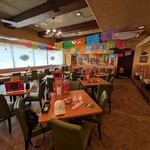 エルトリート - EL TORITO 西葛西店 店内 南西側のテーブル席