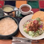 エルトリート - 料理写真:EL TORITO 西葛西店 ランチ チキン＆ビーフトスターダ 税込1,089円 シラントローペピータドレッシングを選んで