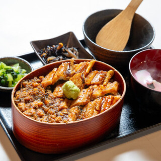 炭焼あなご やま義_0