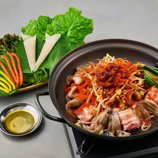 タレ焼肉と包み野菜の専門店 焼肉くるとん_1