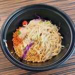 ラーメン鷹の目 - 料理写真: