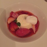 カーザ ヴィニタリア - 【パンナコッタ、苺のマリネ、フランボワーズのソルベ】♫2015/4