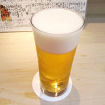 祇園おかだ - 生ビールはサッポロ 700円。ドリンクのみ値段表記あり