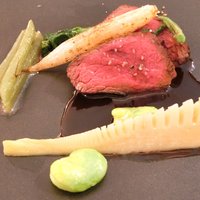 ジュー ドゥ マルシェ - ランチコース 3175円 の和牛ランプ肉 赤ワイソースで