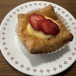 ベーカリー カンスケ - うらかわ菅農園のベリーデニッシュ