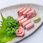 旨味牛たん玉田屋 - 料理写真:島根和牛特上たん刺し