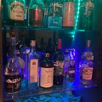 かくれが ごりごり - バックバーには、厳選した洋酒や各種銘柄のお酒をバリエーション豊富に取り揃えております。