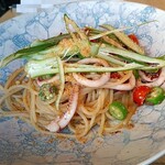 Osteria IL VIAGGIO - 選べるメイン♫真イカとオクラのペペロンチーノカラスミかけ☆