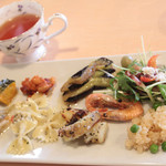 キャナリィ・ロウ - 