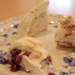 キャナリィ・ロウ - 