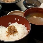 味彩とよまる - 