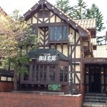 珈琲歌劇 - 旧軽銀座の入り口近くにあります