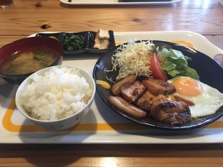 Nagomiya - ランチ：厚切焼き豚定食