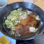 お食事処 モルパ - 醤油ラーメンは味噌汁サイズ
