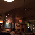 イル キャンティ ビーチェ - 喫煙席側の内装