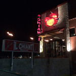 イル キャンティ ビーチェ - 夜の外観