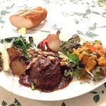 レストランカズラベ - ランチのハンバーグプレート