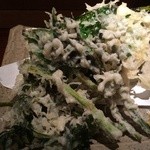 ひろや - 201503  ひろや  ★本日のおすすめ定食（穴子と山菜の天ぷら・菜の花おひたし・780円）★メイン皿（表）