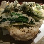 ひろや - 201503  ひろや  ★本日のおすすめ定食（穴子と山菜の天ぷら・菜の花おひたし・780円）★メイン皿（裏）