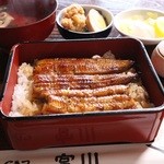 鷹番 宮川 - 鰻重 い 1300円。