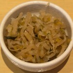やよい軒 - 無料で食べ放題のお漬物（白菜ごまな漬け）