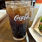 アリーズ フレンド カフェ&レストラン - 