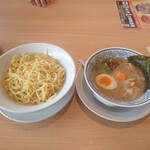 丸源ラーメン - 料理写真: