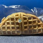 みやもとワッフル - ようやく買えた「ワッフル・ずんだ生」！