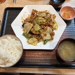 大戸屋 - 料理写真:七椒香る豚と茄子の回鍋肉定食 1380円(ご飯大盛り+60円)
