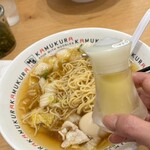 どうとんぼり神座 - 味変のゆず。舐めてみたけど使ってません。
