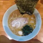 家系酒場 平家 - 豚骨醤油ラーメン並+のり