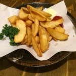 くつろぎ屋台 万作 - フライドポテト