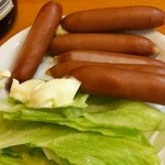 焼酎楽園　菜花 - ソーセージ。なかなか。量がなかなか。