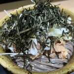 なぜ蕎麦にラー油を入れるのか。 - 料理写真:ポーク肉そば