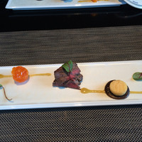 有馬 華暦 エクシブ有馬離宮 - 黒毛和牛フィレ肉
                  卵黄味噌漬
                  焼き椎茸
                  
                  柚子胡椒味噌が添えられています。
