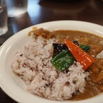 ハートピット - オリジナルチキンカレーは具材がゴロゴロ。
