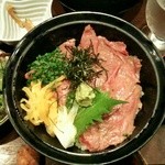 肉バル SHOUTAIAN - 和牛炙り鉄火丼