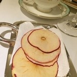 レストラン アラジン - 小菓子　薄焼きリンゴ