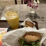 フレッシュネスバーガー - 料理写真:
