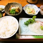 Bumbuku - ハマチのお造り定食(特)８００円