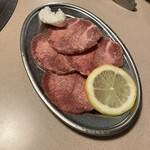 焼肉 とんきち - 上タン1100円×1