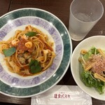 鎌倉パスタ - 料理写真:ヤリイカのボンゴレロッソとサラダセット