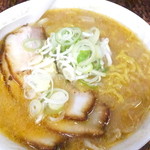 こく一番 ラーメン みどりや - チャーハン単品　８５０円　炒飯に付く味噌ラーメン　【　２０１５年４月　】