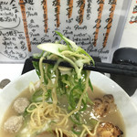 らーめん キング - 濃厚鶏白湯です