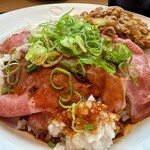 松屋 - 料理写真:期間限定
松屋オリジナルソースローストビーフ牛めし 大盛 1,240円