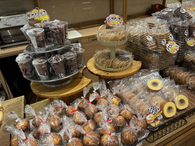 どんぐり品 どんぐり 大通店 （DONGURI） - 大通/パン | 食べログ