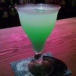 柳小路 まるうめ - ライトなしだとこんな感じ。ブルキュラソをちょっと垂らしてます