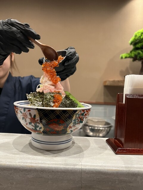 Osaka Kaisen-don Murakami - Namba/Kaisen-don (Seafood bowl) | Tabelog