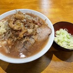 ラーメンマルキ - 料理写真: