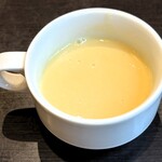 イタリアン ティーズ - ランチスープ：コーンポタージュ